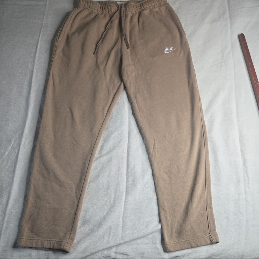 Nike Sweat Pants Size M / Tan / Khaki / Above Great Condition. Unisex